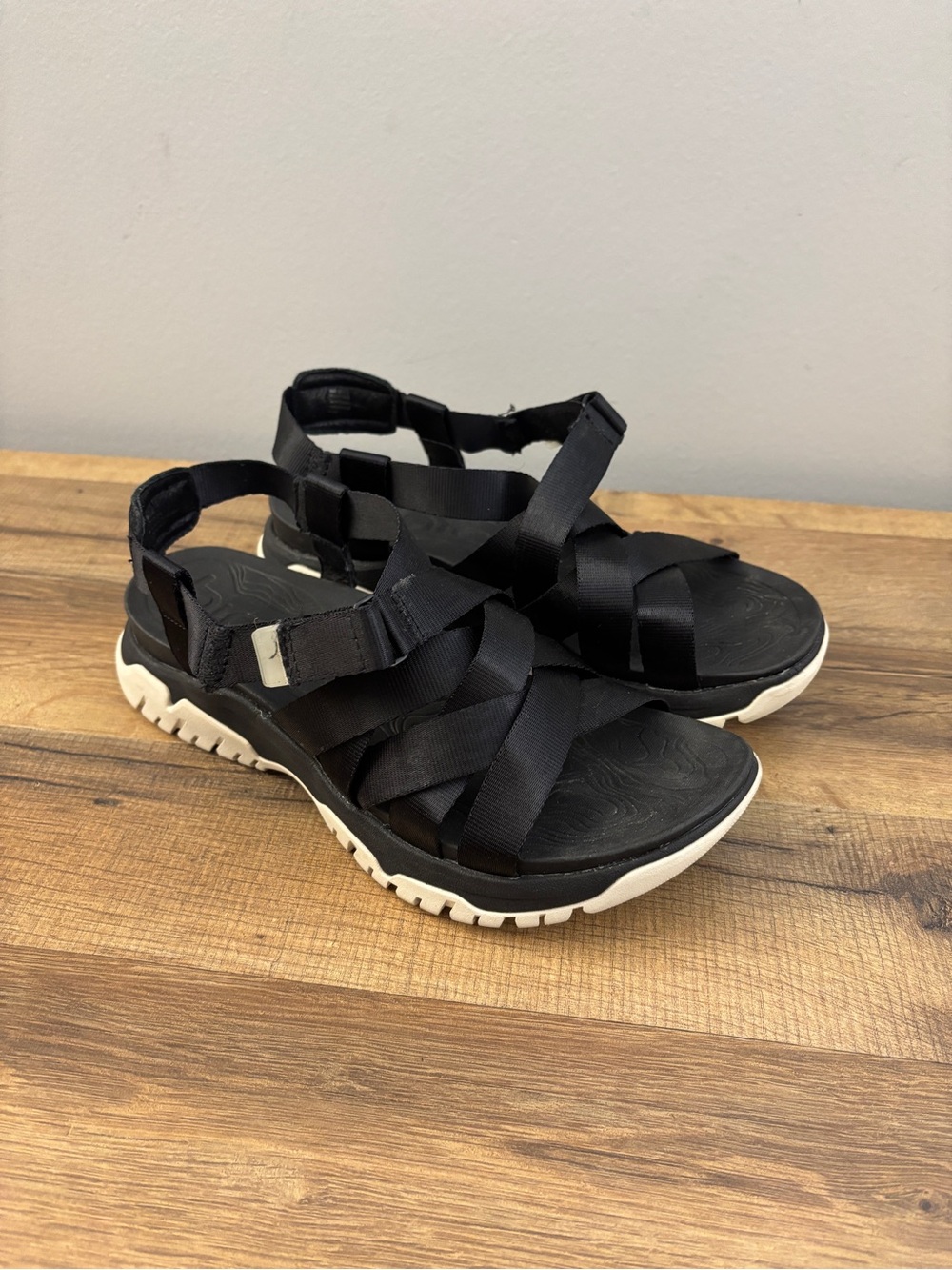 Bionica Nala Strappy Sandal Outdoor Athletic Black Women’s